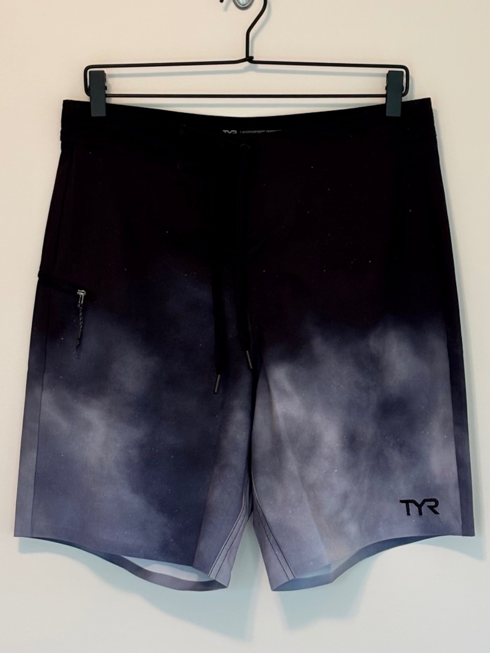 TYR Hydrosphere 9" Board Shorts - Galaxy Black & Grey